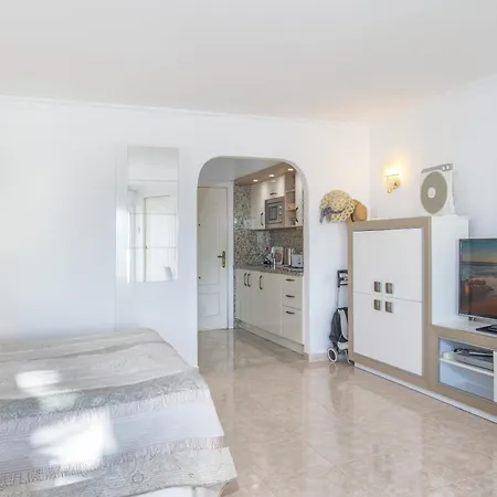 Penthouse With Sea Views Lägenhet
